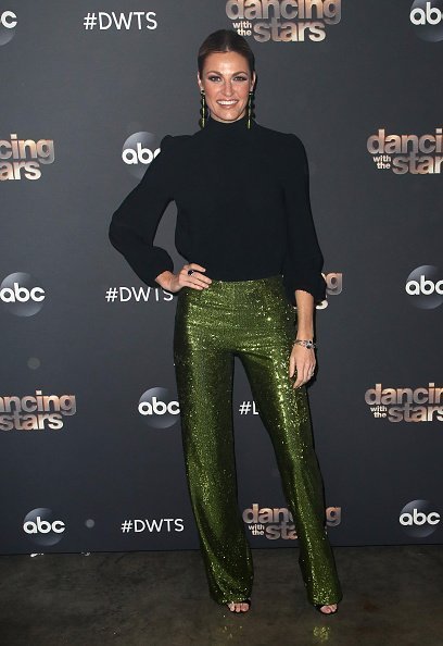  Erin Andrews poses at "Dancing with the Stars" Season 28 at CBS Television City on October 21, 2019 in Los Angeles, California | Photo: Getty Images