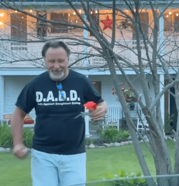 Steve Adams.  |  Kaynak: tiktok.com/@cassiadams