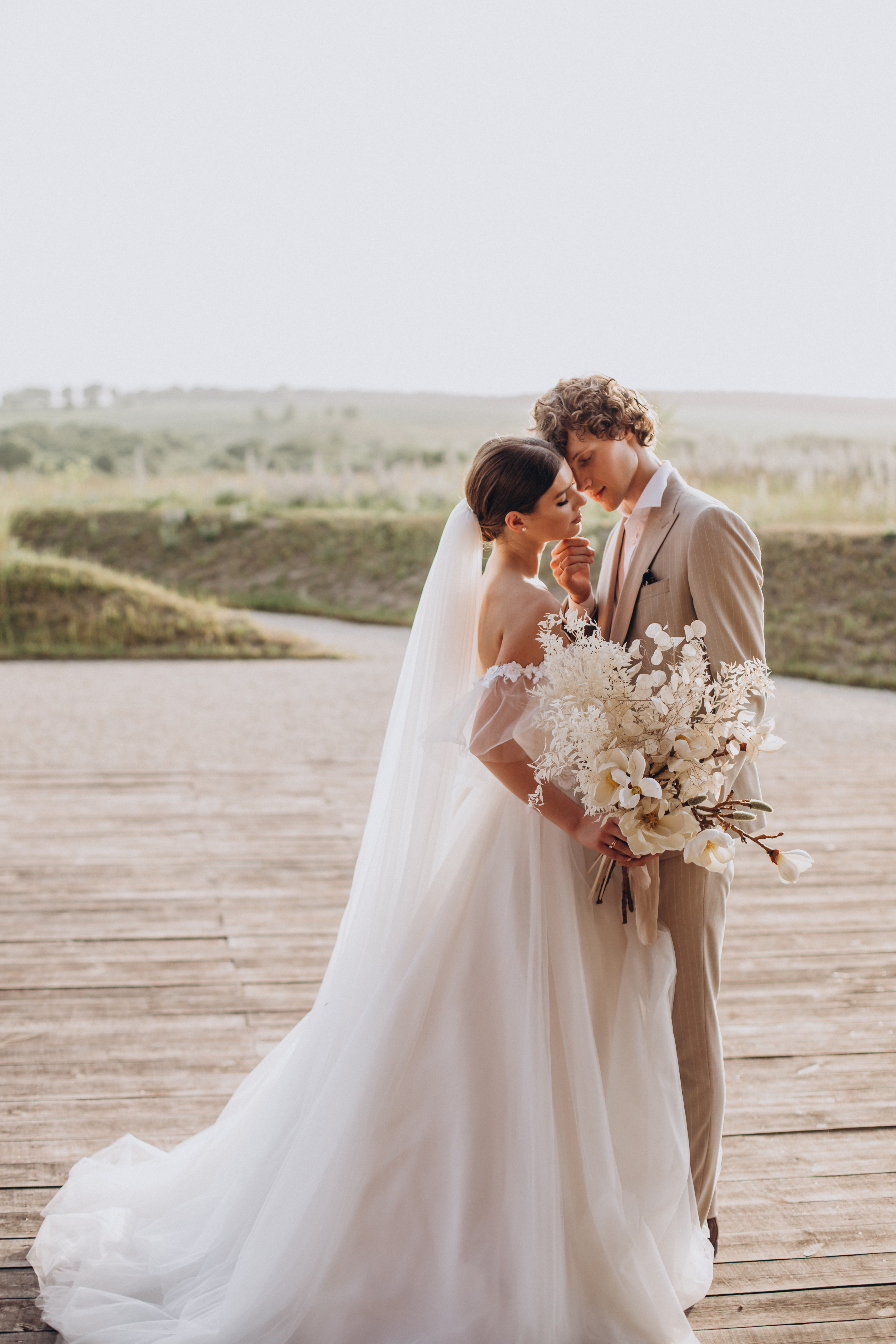 Paar bei ihrer Hochzeit | Quelle: Shutterstock