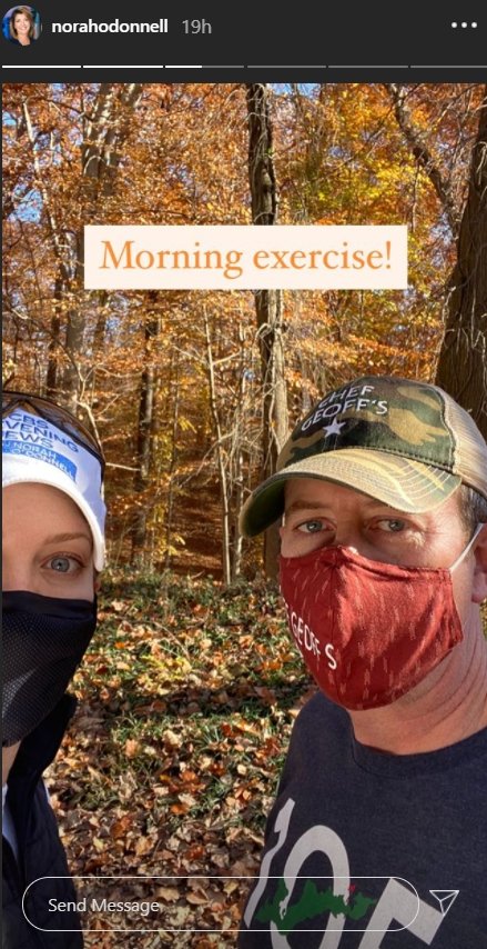 A selfie of Norah O'Donnell and her husband during their morning excercise. | Photo: Instagram/Norahodonnell