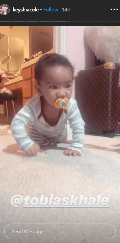 A picture of Keyshia Cole's baby crawling | Photo: Instagram/keyshiacole
