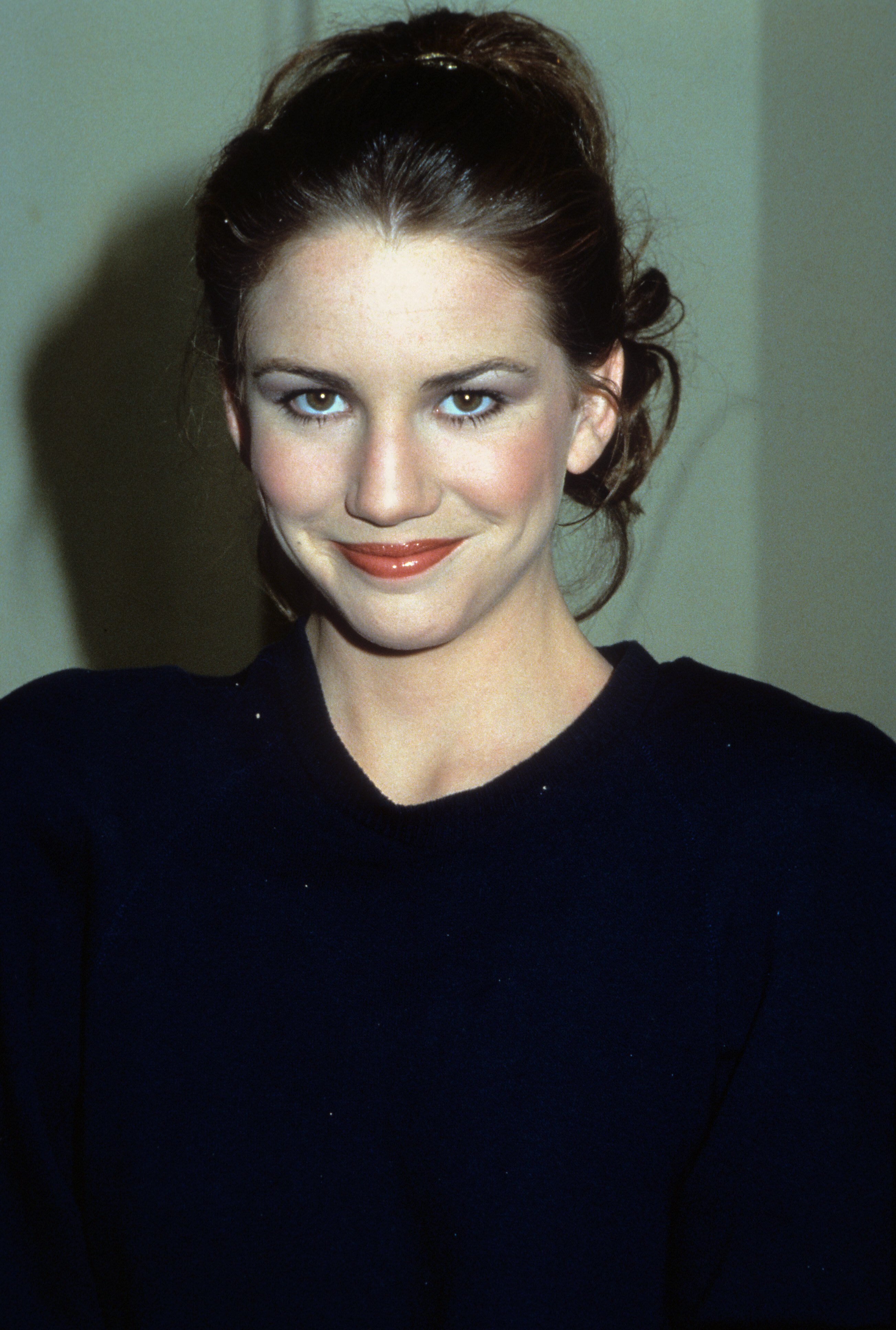 The actress poses for a portrait in 1987 | Source: Getty Images