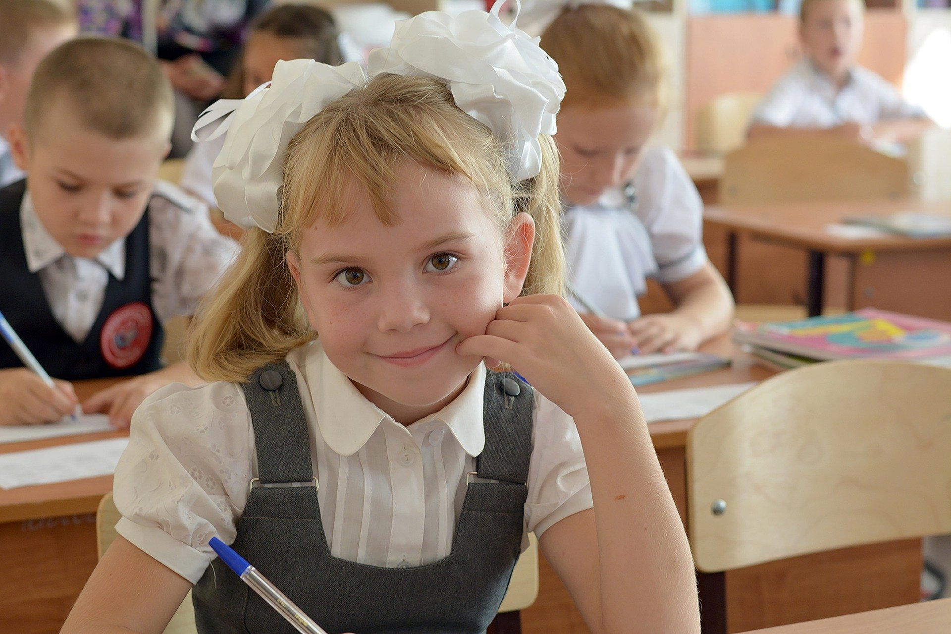 Une fillette dans une salle de classe| Photo : Pixabay