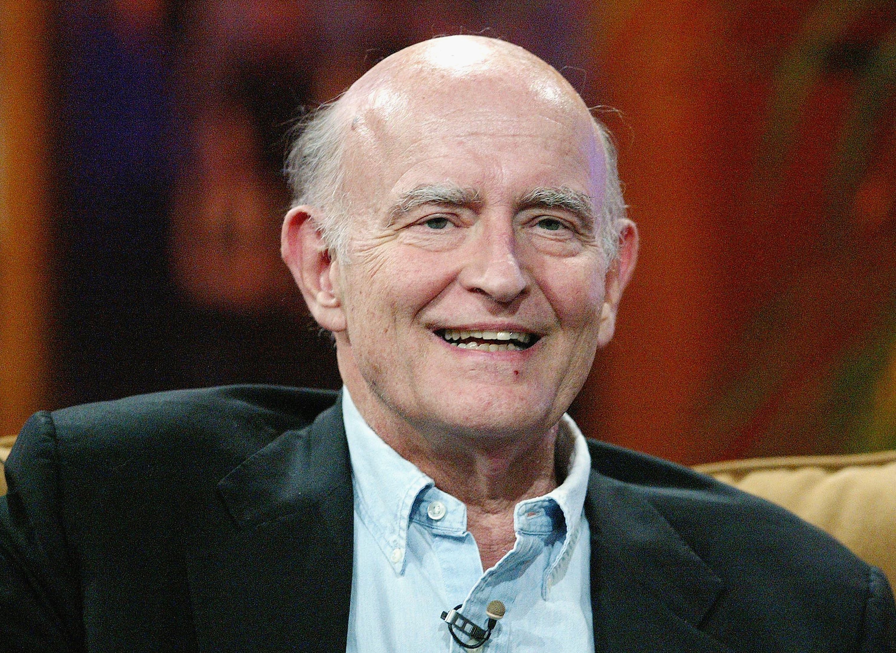 Peter Boyle speaks during the CBS 2005 Television Critics Winter Press Tour on Jan. 18, 2005 in California | Photo: Getty Images