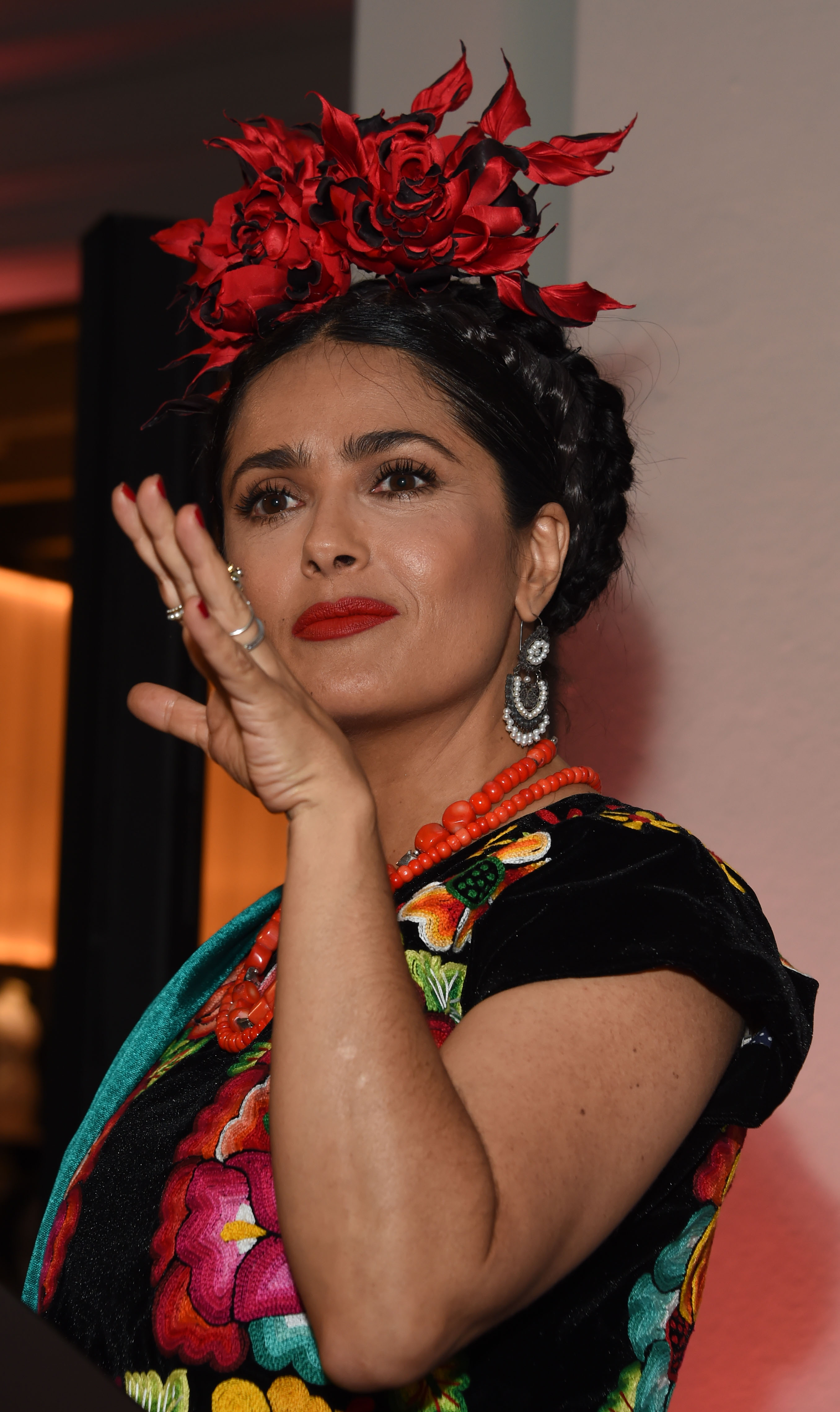 Salma Hayek attends a private view of "Frida Kahlo: Making Her Self Up" on June 13, 2018 | Source: Getty Images