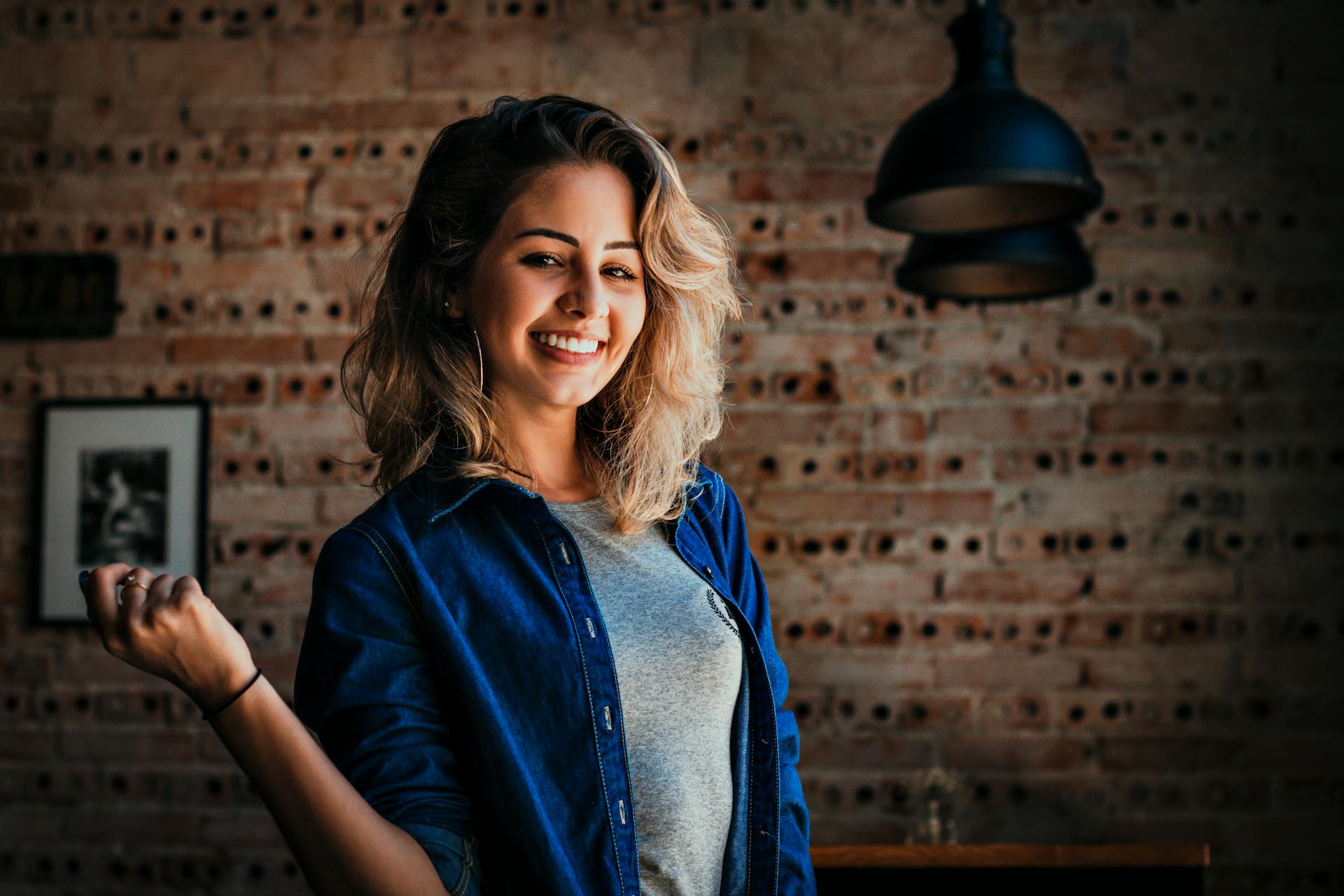 A happy, confident woman | Source: Pexels