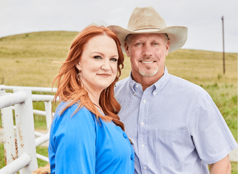 TV personality Ree Drummond and spouse Ladd Drummond are photographed for People Magazine on August 25, 2017 in Oklahoma | Photo: Getty Images