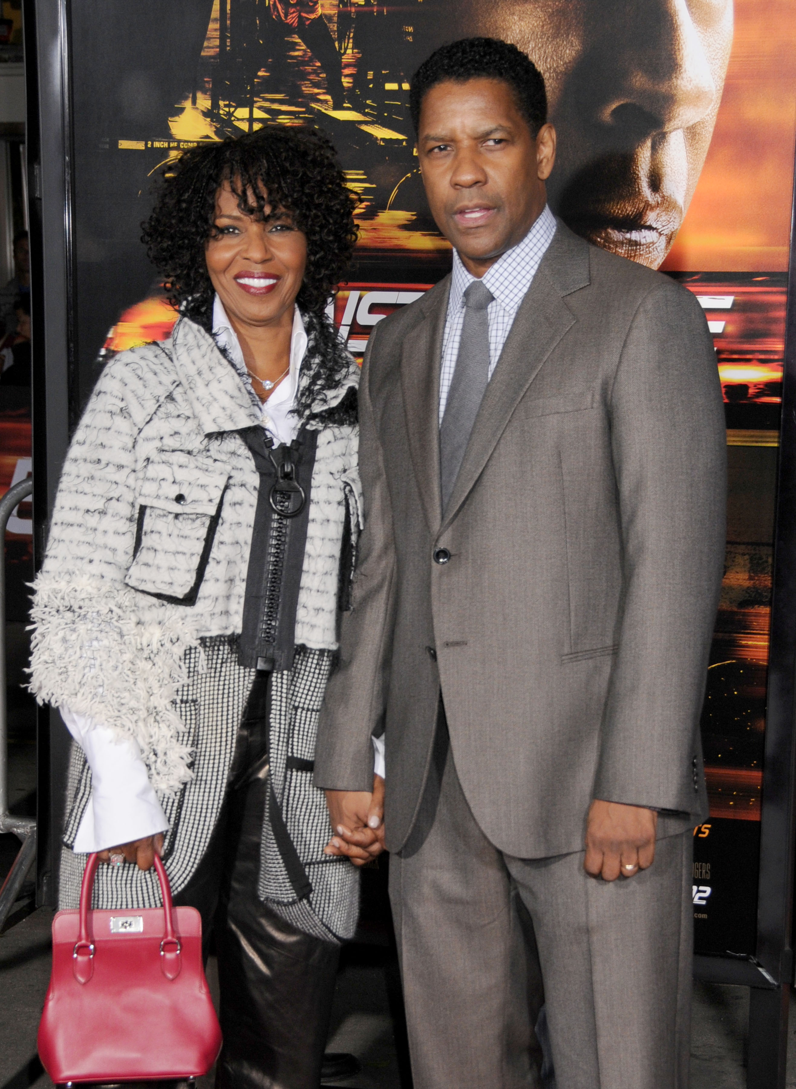 Denzel Washington and Pauletta Pearson arrive at the world premiere of "Unstoppable," 2010 | Source: Getty Images