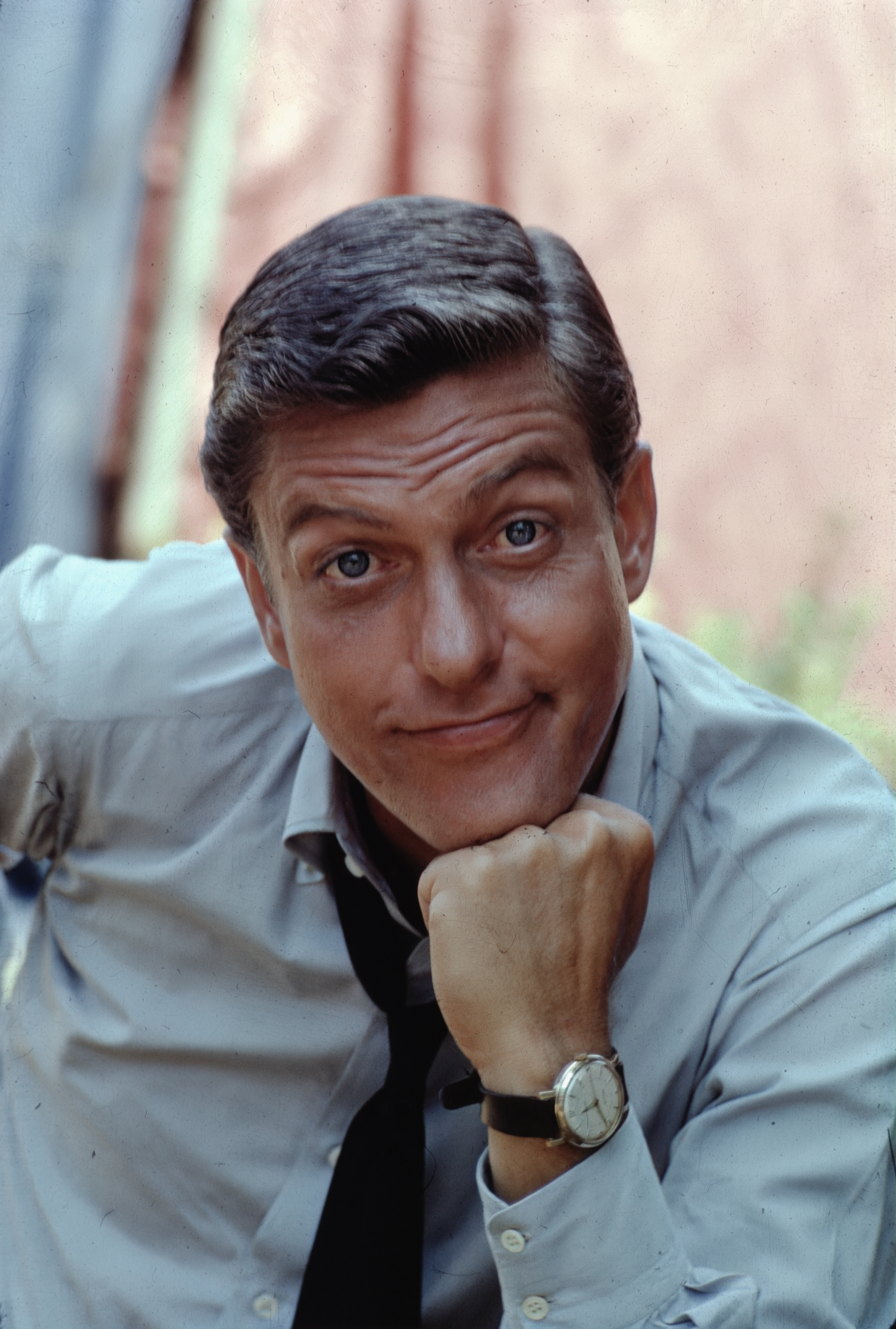 Dick Van Dyke portrait in a blue shirt and goofing at Los Angeles, California in 1964 | Source: Getty Images
