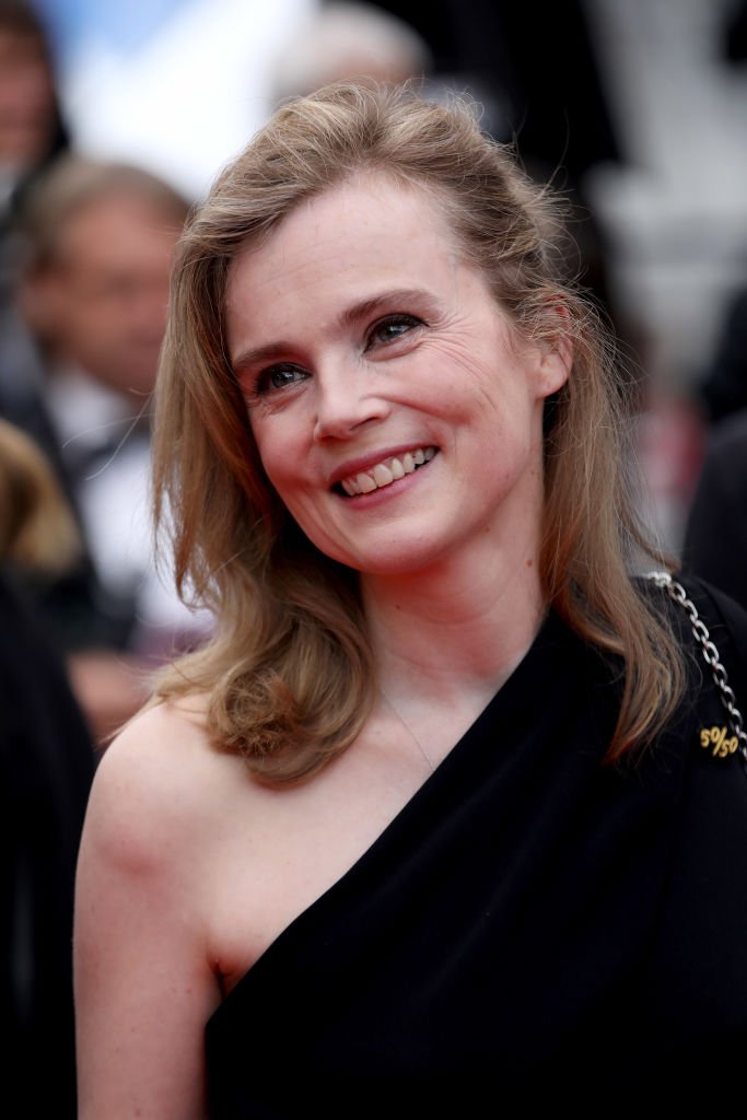 Le magnifique sourire d'Isabelle Carré | Source : Getty Images Le magnifique sourire d'Isabelle Carré | Source : Getty Images