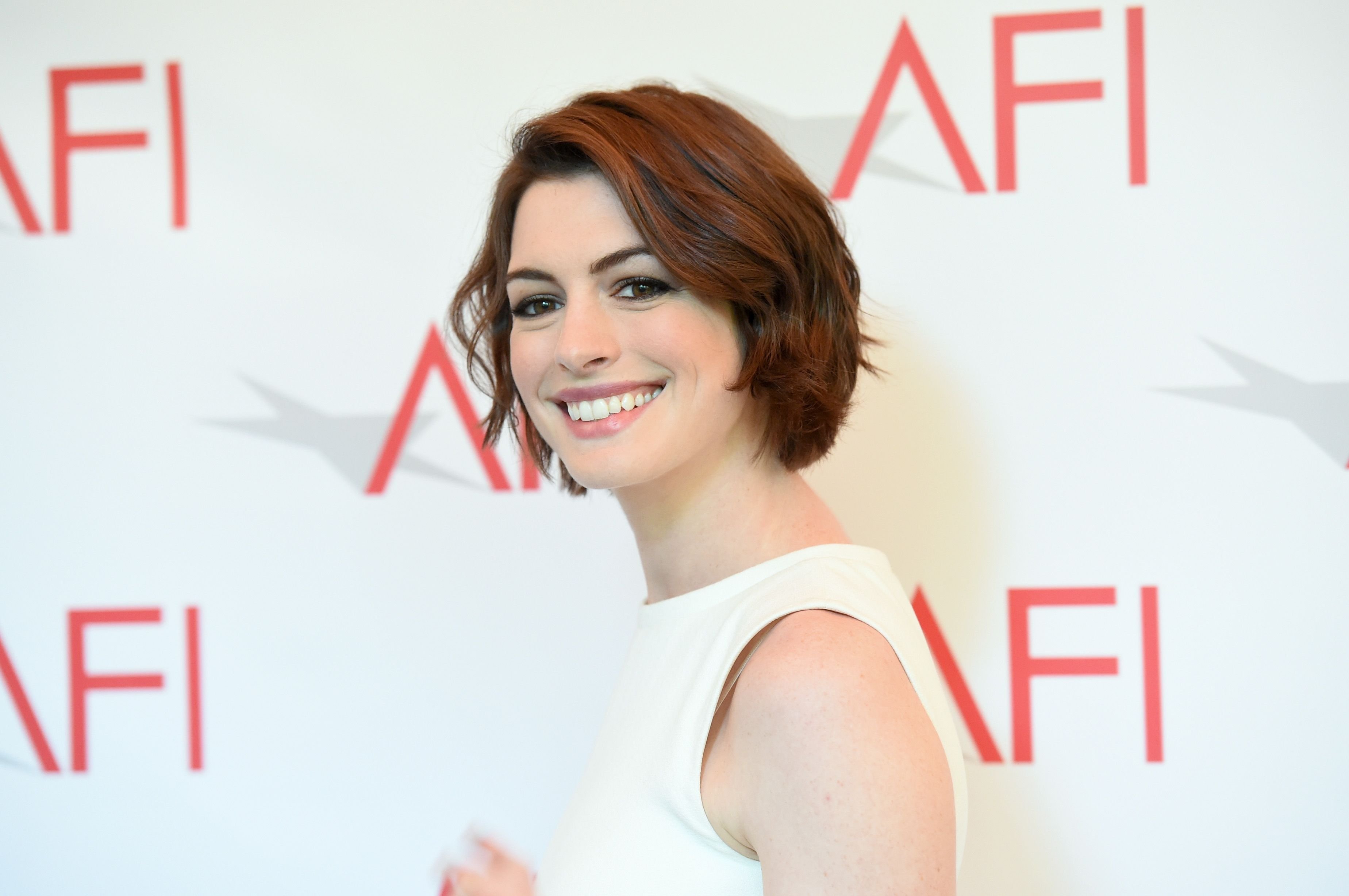 Anne Hathaway attends the 15th Annual AFI Awards in January 2015 in Beverly Hills, California | Source: Getty Images