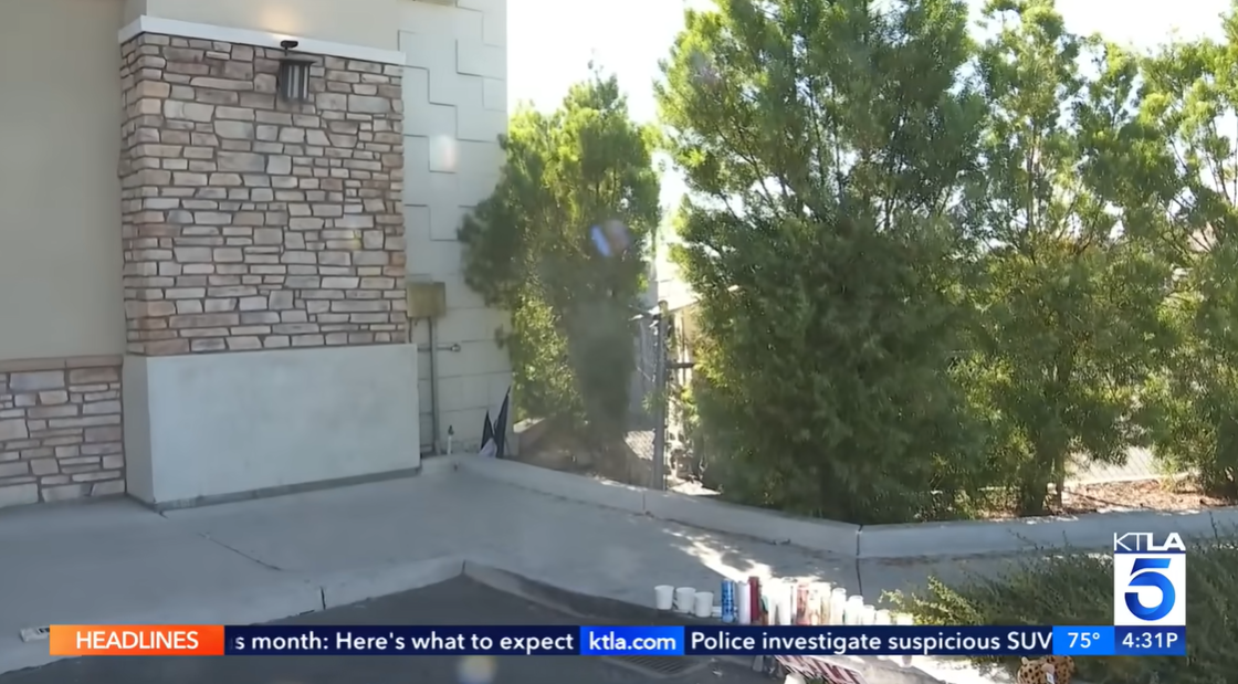 A memorial in the parking lot outside the Big 5 store where Emmanuel Haro was reported missing, in a video posted on August 20, 2025 |  Source: YouTube/5live
