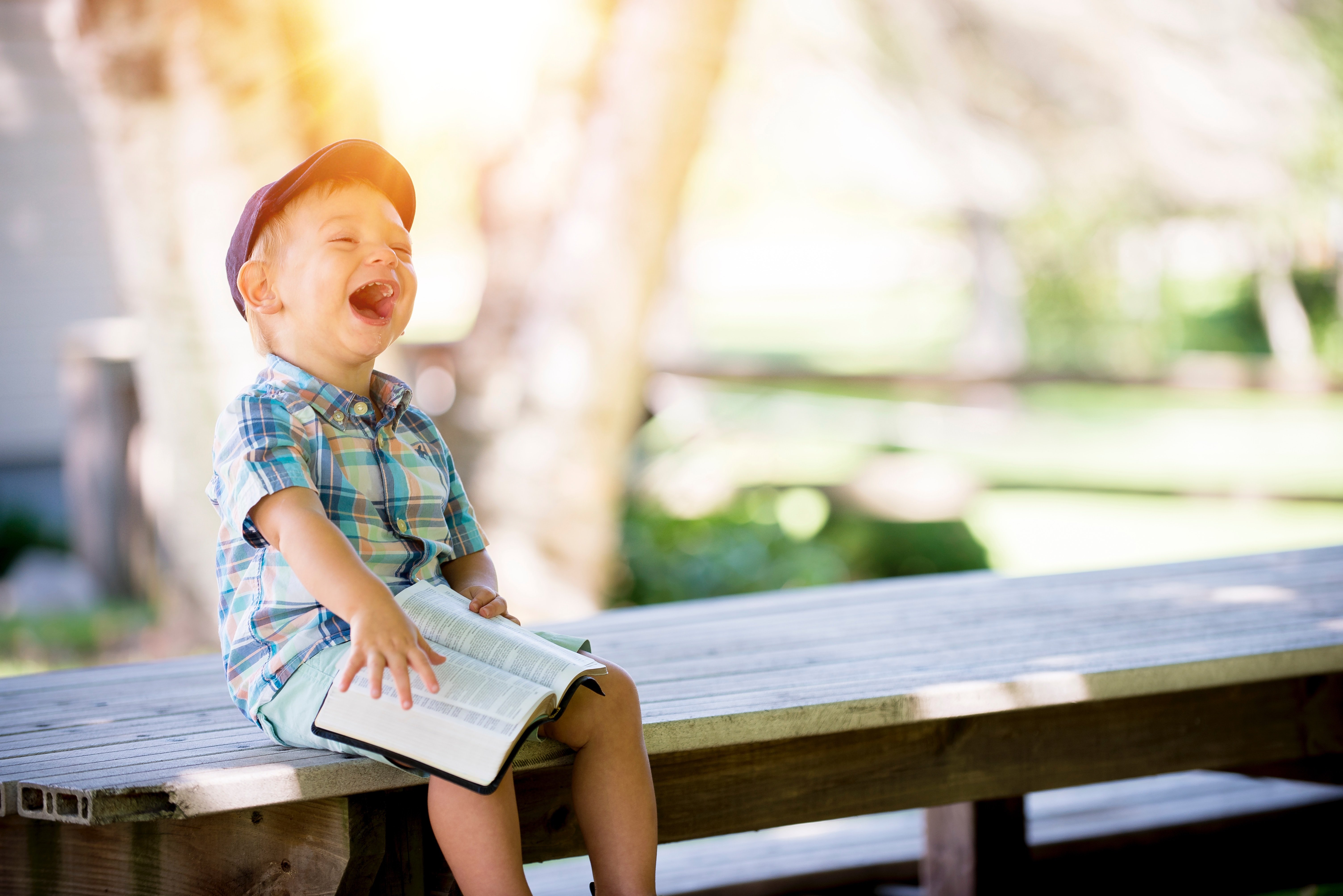 A child laughing | Source: Unsplash.com