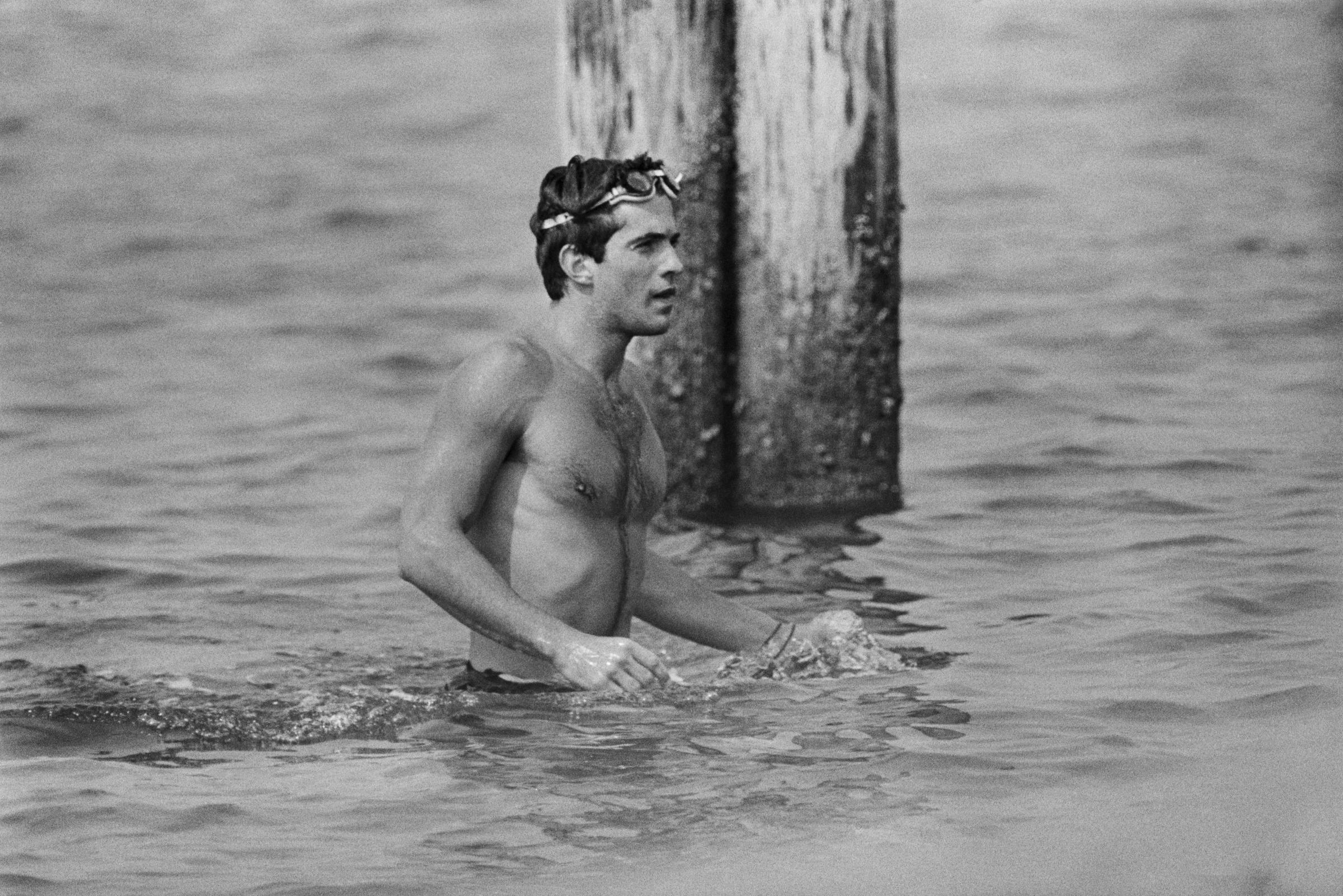 John F. Kennedy Jr. photographed in Hyannisport, Massachusetts, on July 18, 1986. | Source: Getty Images