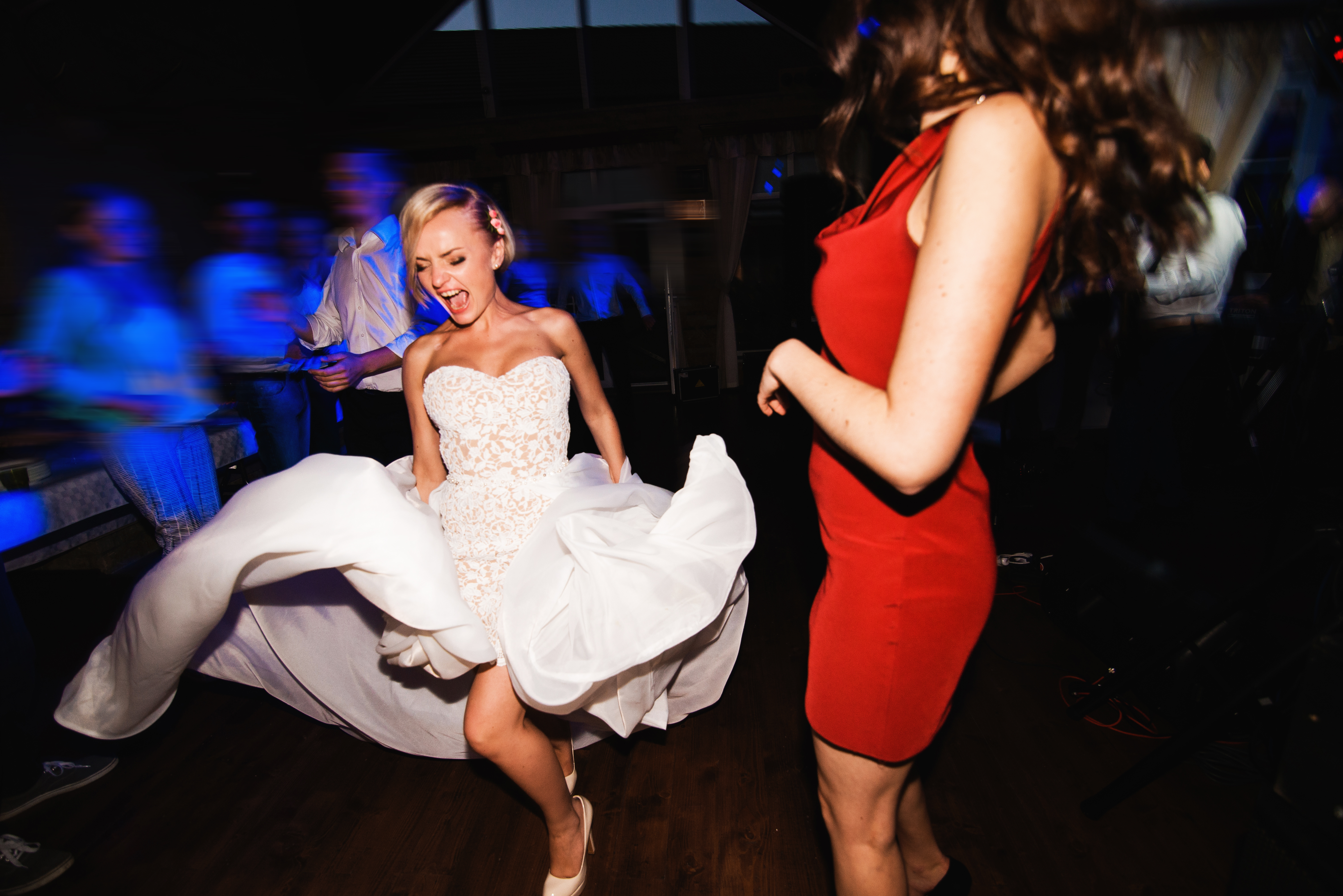 Bride dancing | Source: Shutterstock