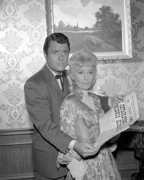 Peter Breck and Barbara Stanwyck pictured in 1966. | Photo: Getty Images