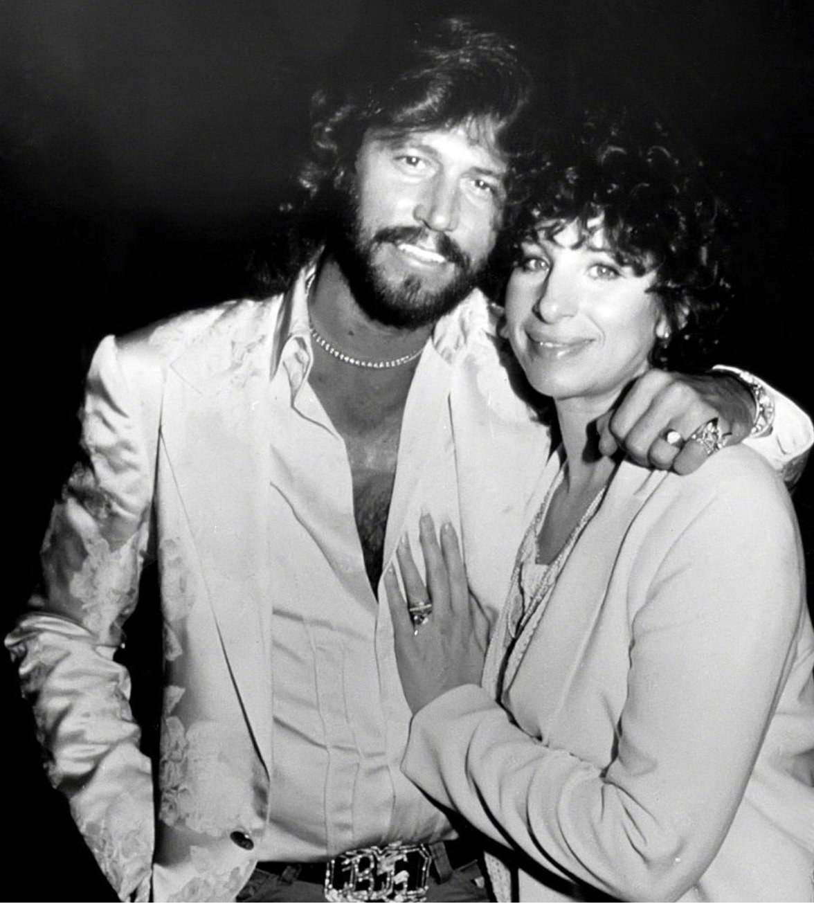 Barry Gibb and Barbara Streisand in New York, 1981 | Source: Getty Images 
