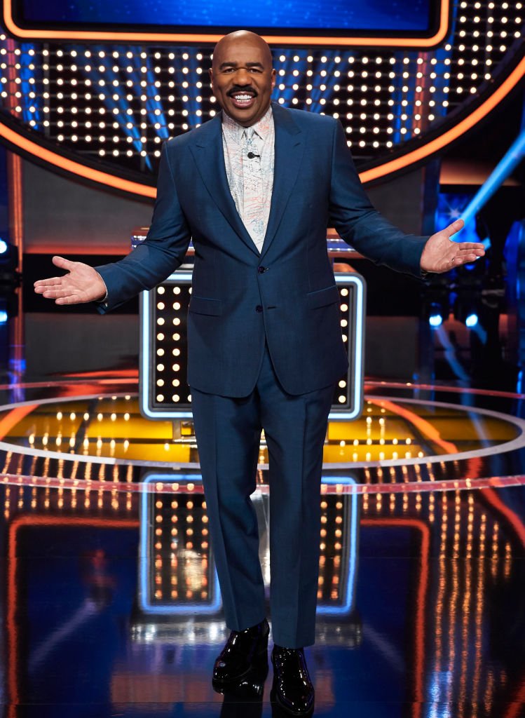 Steve Harvey on the set of ABC's Celebrity Family Feud | Photo: Getty Images