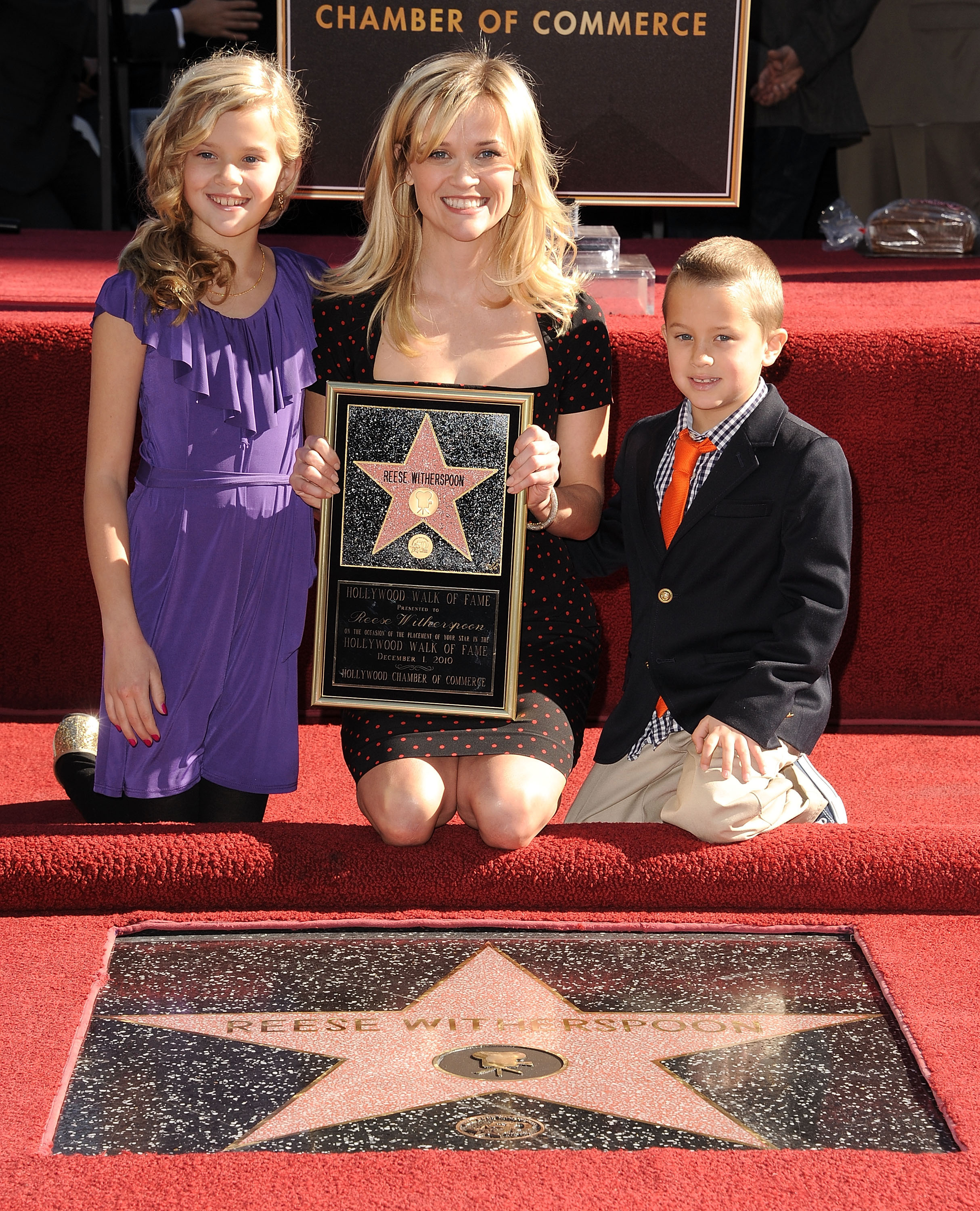 Ava Phillippe, Reese Witherspoon, and Deacon Reese Phillippe at the Reese Witherspoon Hollywood Walk Of Fame Star Induction Ceremony in Hollywood, California on December 1, 2010 | Source: Getty Images