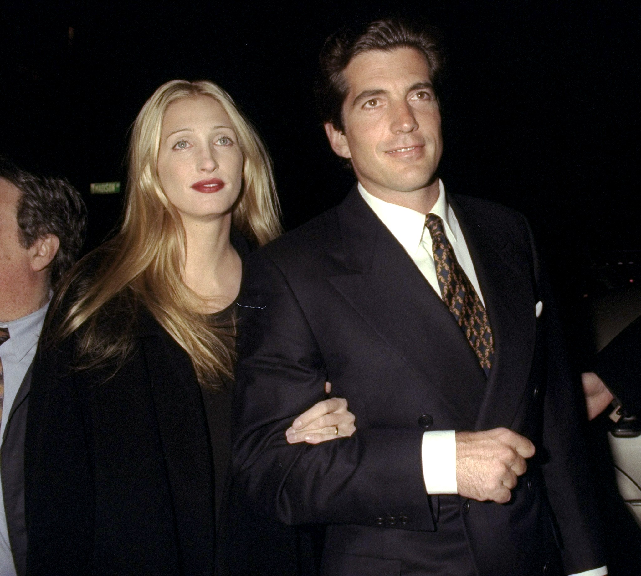 John Kennedy Jr. with wife, Carolyn Bessette Kennedy at Asia de Cuba Restaurant in 1997 | Source: Getty Images