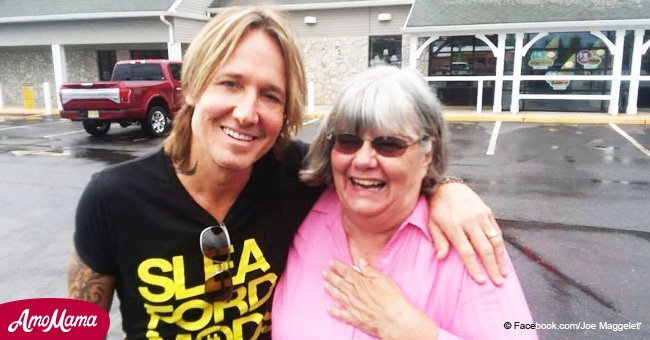 Woman tried to pay for Keith Urban's snacks thinking he was a customer in need