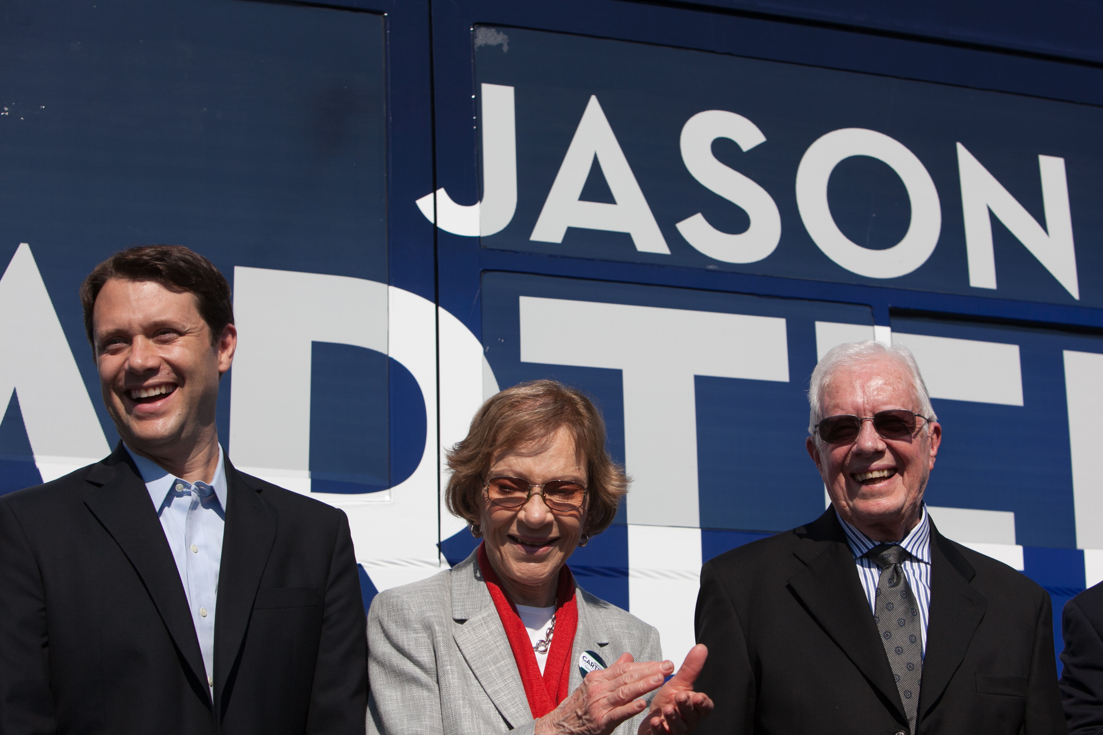 Jason Carter campaigns with his grandparents on October 27, 2014 | Source: Getty Images