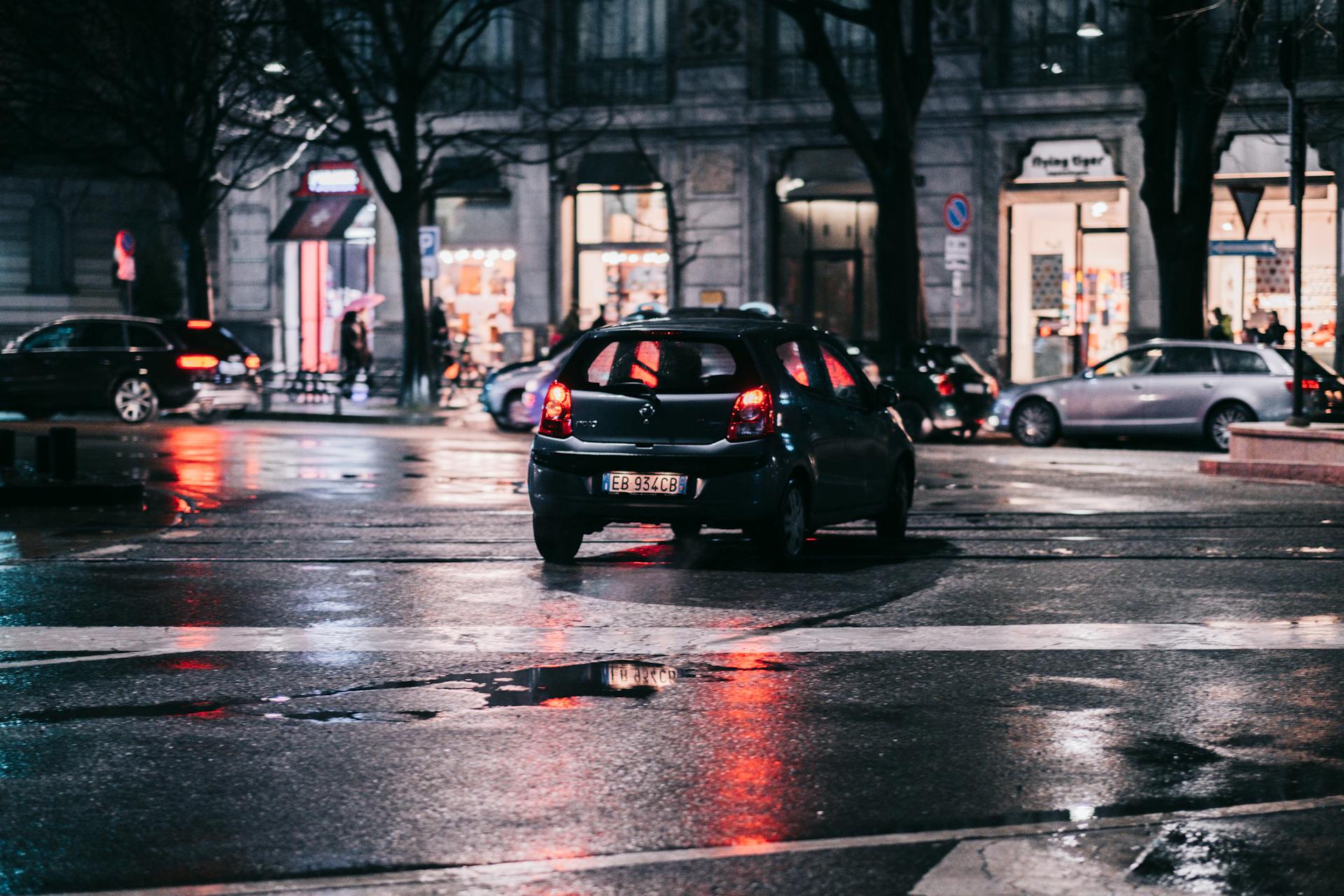 A car on the road | Source: Pexels