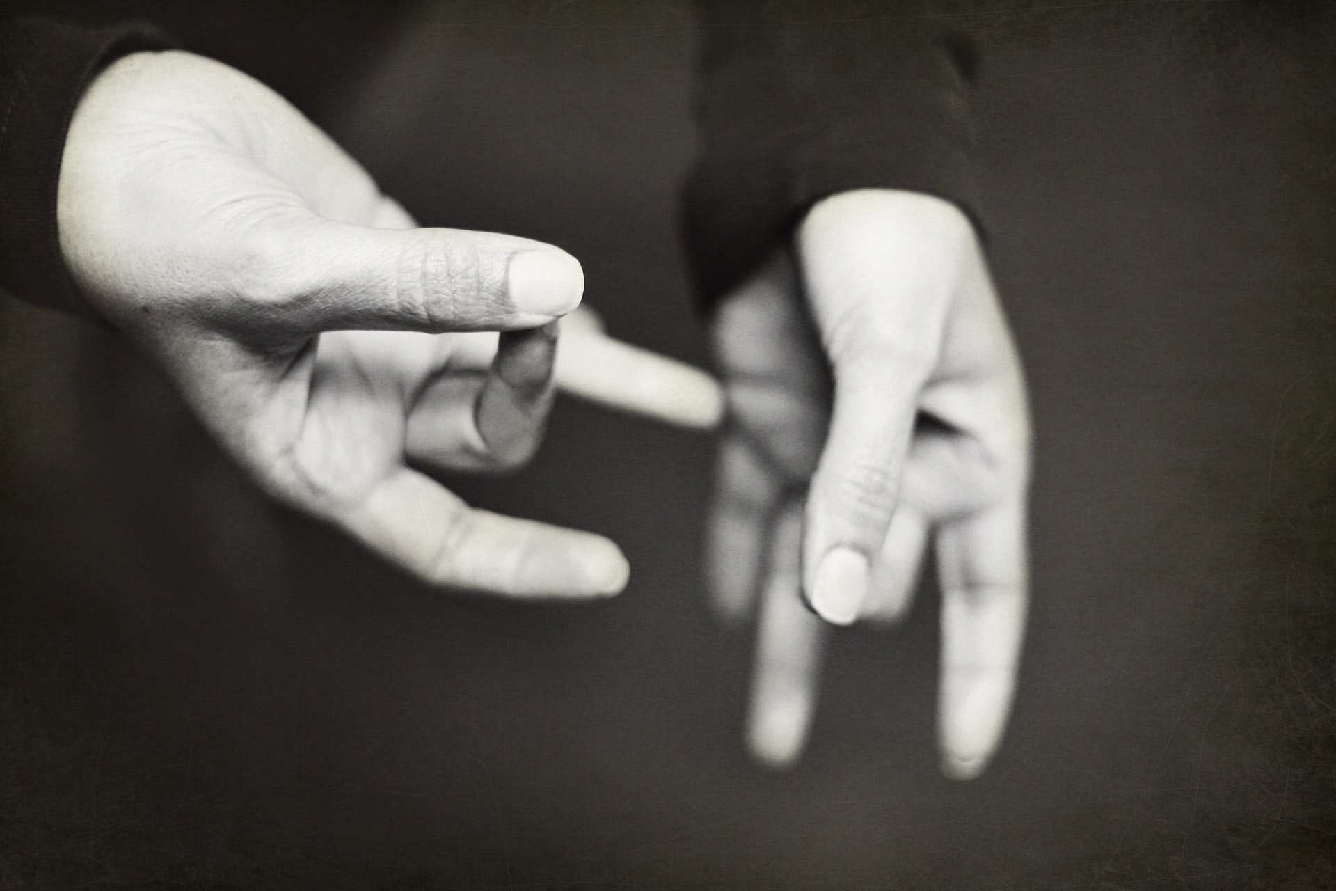 Ryan learned sign language | Source: Unsplash