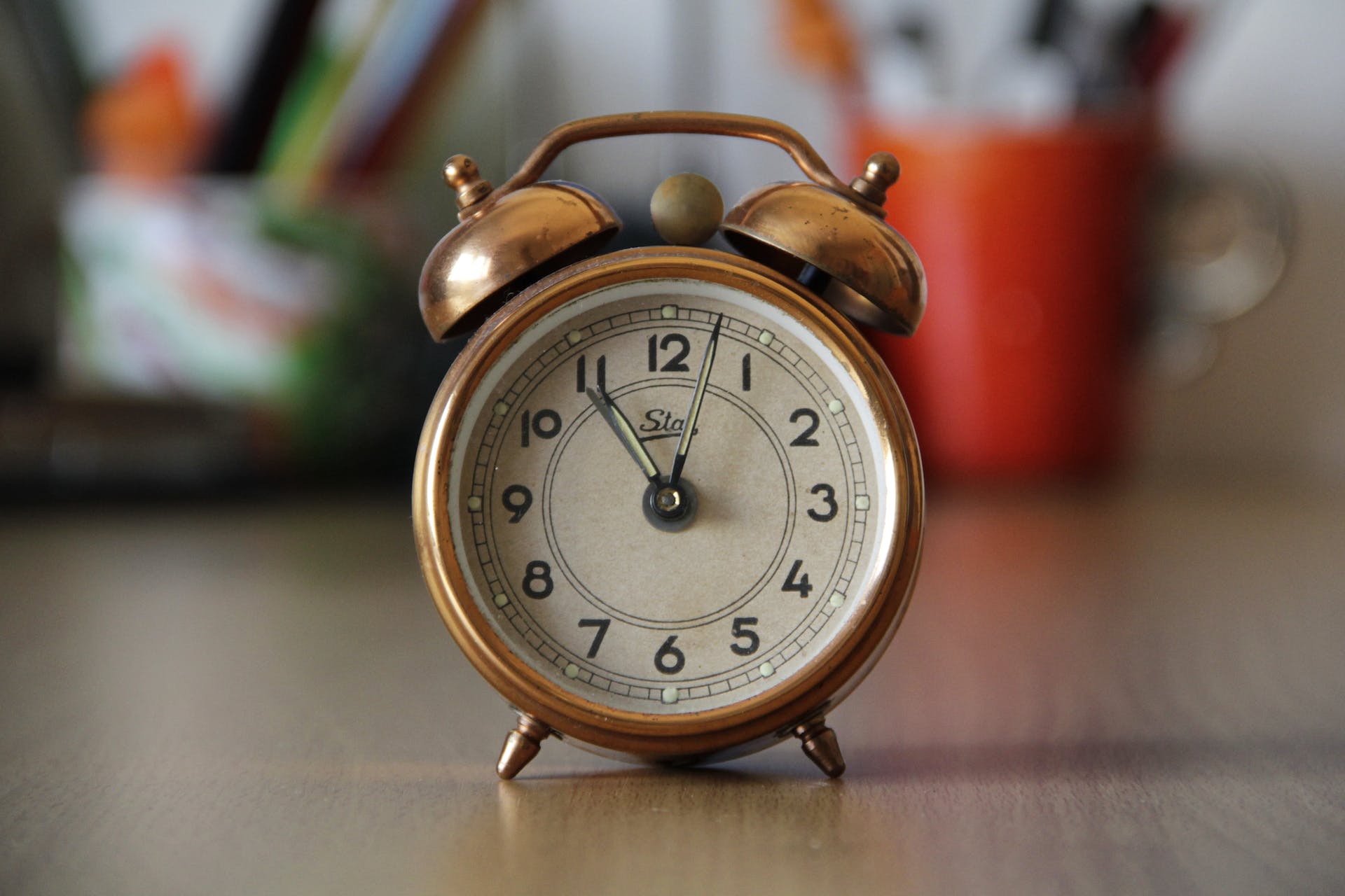 An alarm clock | Source: Pexels