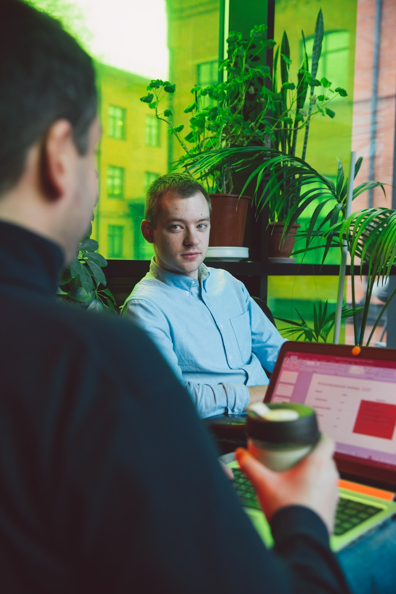 Photo of a man having a meeting | Photo: Pexels