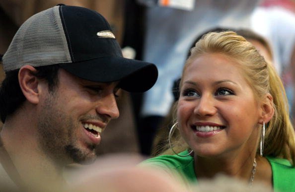 Enrique Iglesias und Anna Kournikova, Mercedes-Benz Cup, 2004 | Quelle: Getty Images