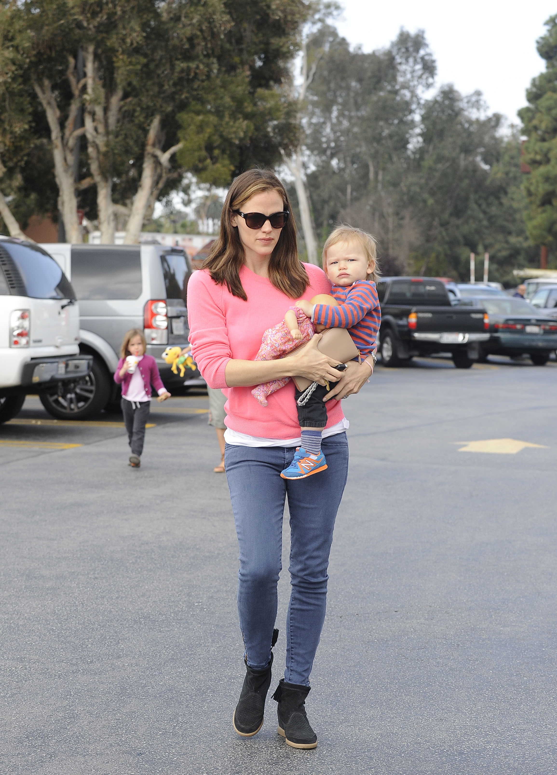 Jennifer Garner and Samuel Affleck in Los Angeles, California on April 06, 2013 | Source: Getty Images