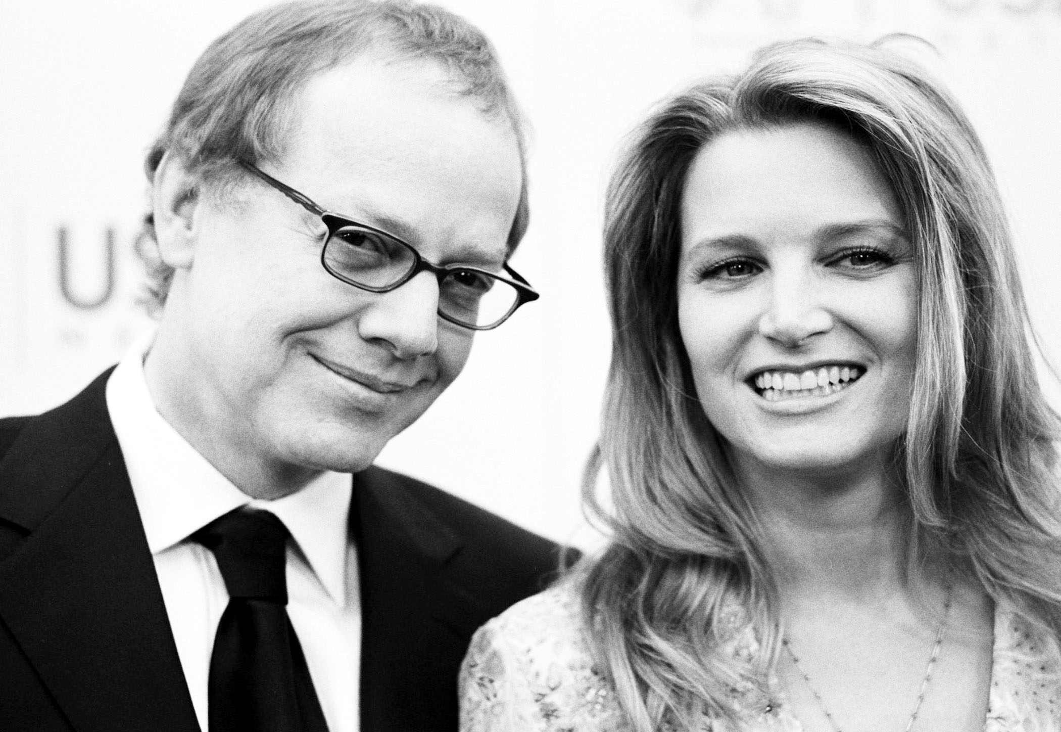 Danny Elfman & Bridget Fonda during 31st AFI Life Achievement Award Presented to Robert De Niro - Red Carpet - Black & White Photography by Chris Weeks at Kodak Theater in Hollywood, California, United States. | Source: Getty Images
