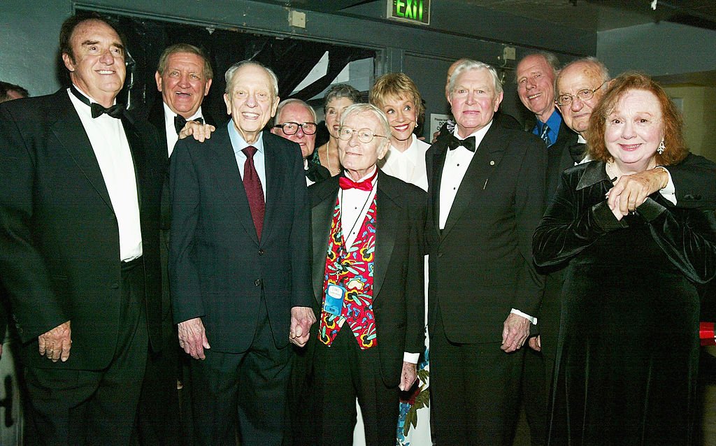 Betty Lynnn (on the far right) and the cast of "The Andy Griffith Show" backstage at the 2nd Annual TV Land Awards on March 7, 2004 | Photo: GettyImages