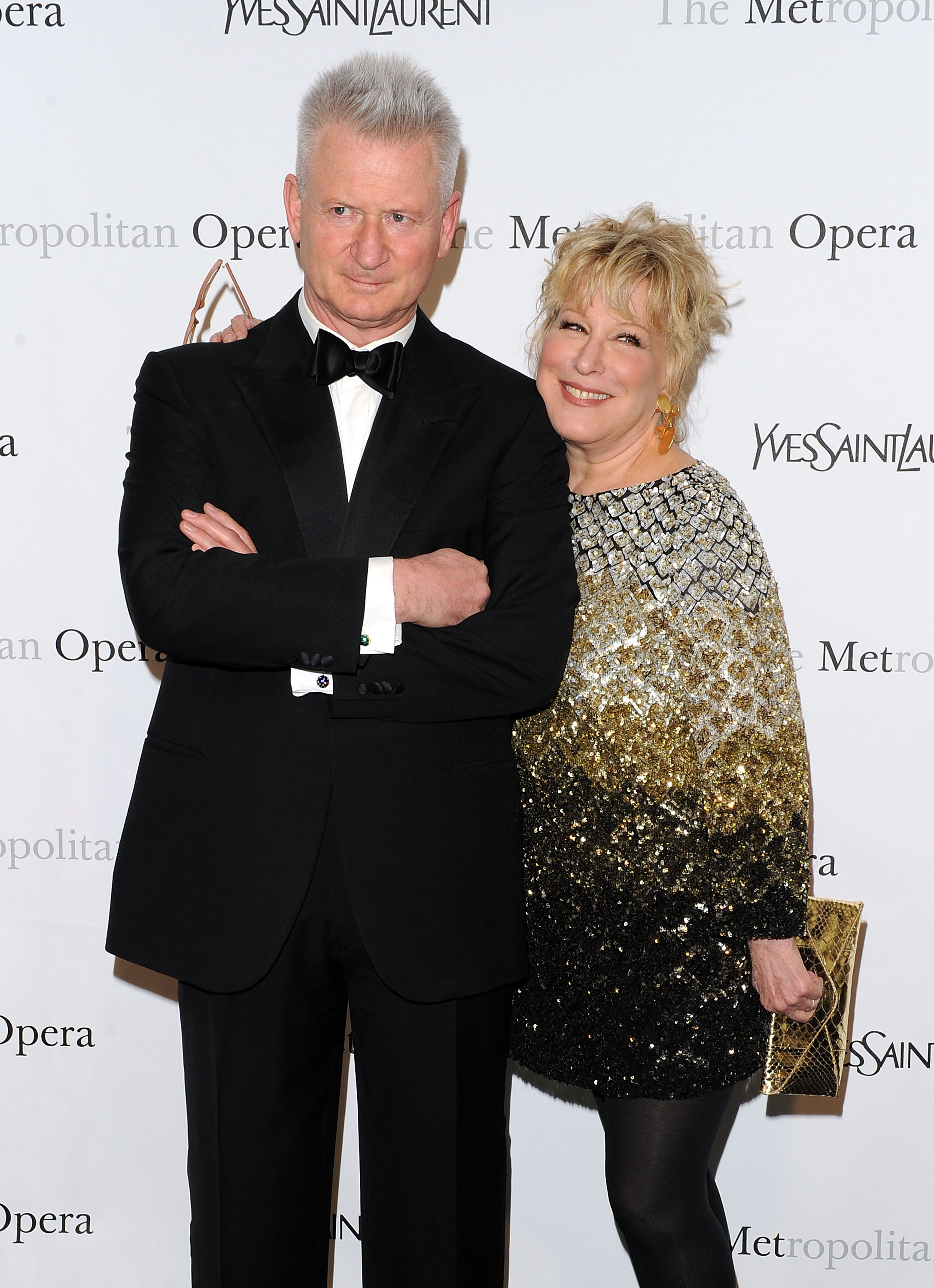 Martin von Haselberg and Bette Midler at the Metropolitan Opera gala premiere of "Armida" in New York City, 2010 | Source: Getty Images
