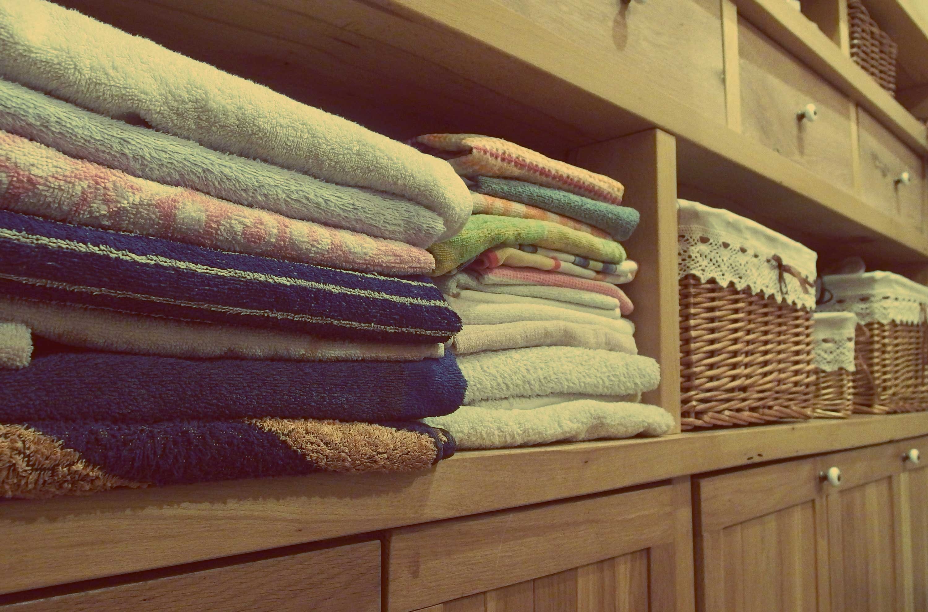 A stack of towels. | Source: Pexels