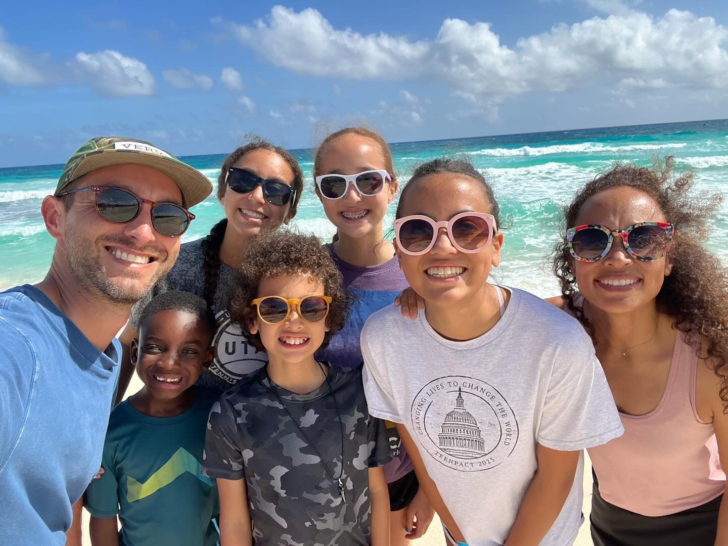 Dustin with Jennifer Valencia and their kids, from a post dated January 14, 2024 | Source: Facebook/dvalencia