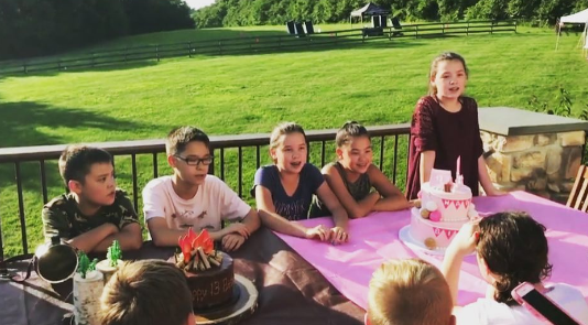 Kate continued the show with some of the children. On this occasion, they celebrated a birthday on July 9, 2017. | Source: Instagram/kateplusmy8