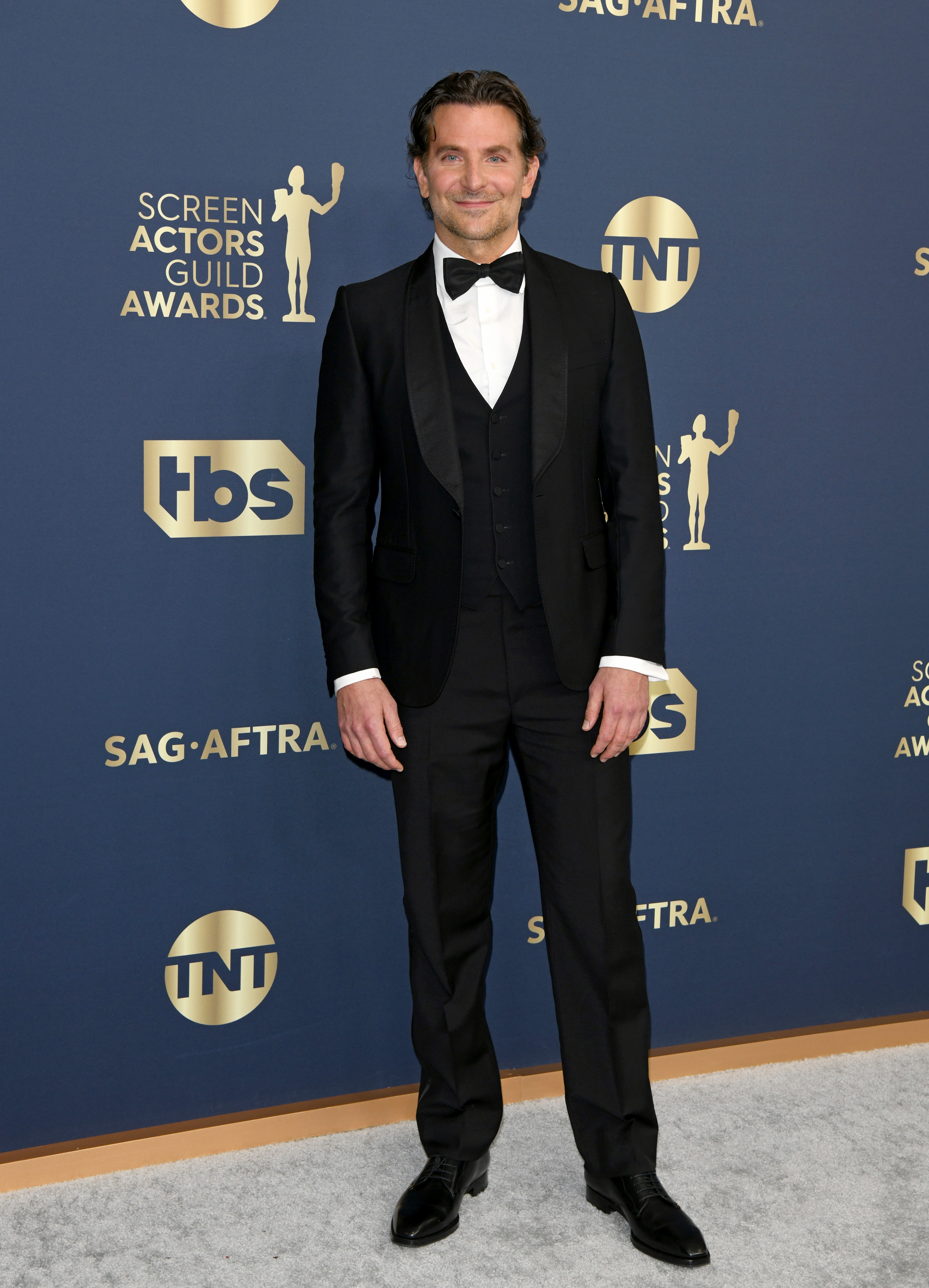 Bradley Cooper at the 28th Annual Screen Actors Guild Awards in Santa Monica, California on February 27, 2022 | Source: Getty Images