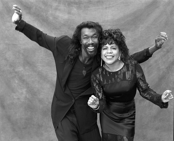  Singer songwriters Nick Ashford and Valerie Simpson pose for a portrait circa 1997 | Photo: Getty Images