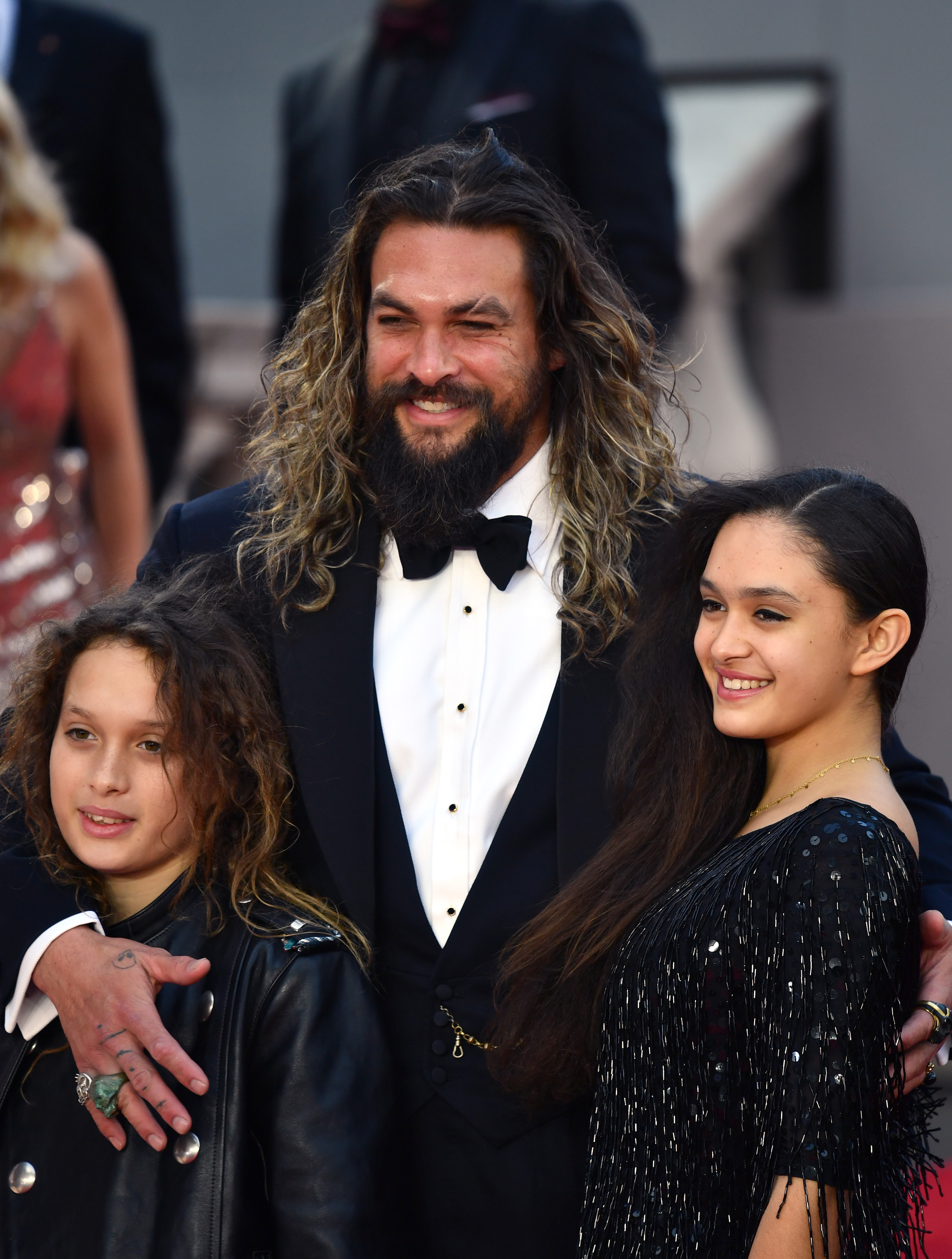 Jason Momoa with his children, Nakoa-Wolf and Lola Momoa, attend the "No Time To Die" premiere on September 28, 2021 in London, England | Source: Getty Images