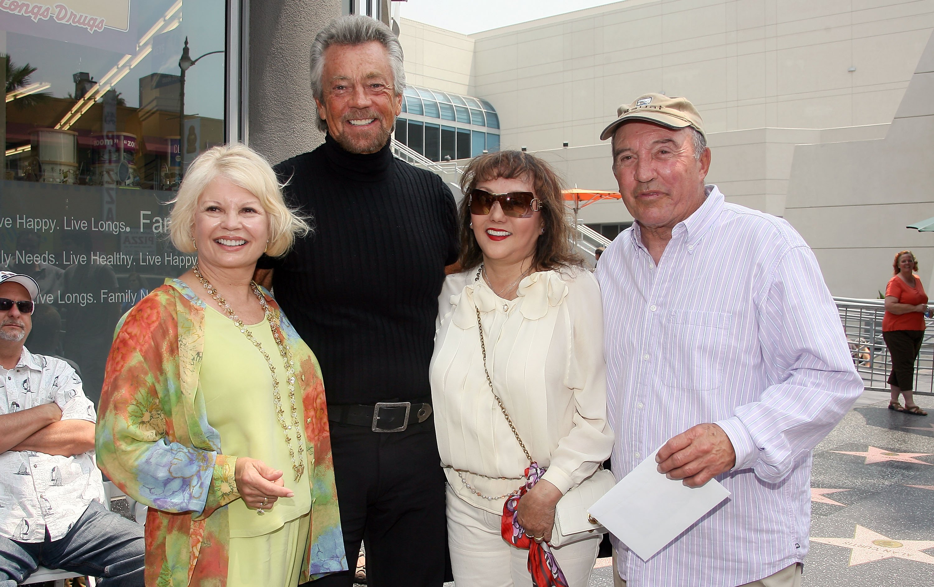 Joe Santos (far right) joins Kathy Garver, Stephen Cannell, and Victoria Keith at Brian Keith's Hollywood Star acceptance in Los Angeles, California on June 28, 2008 | Photo: Getty Images