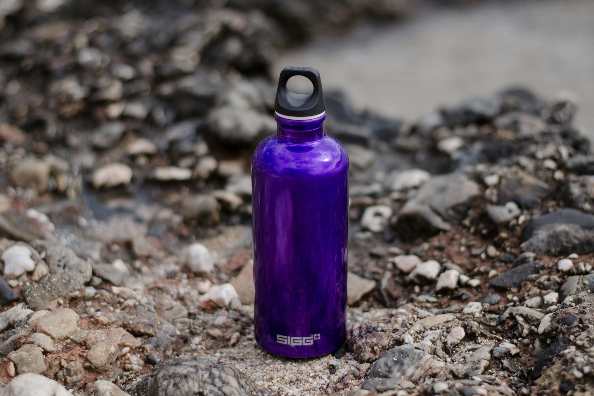 A water bottle on the ground | Source: Pexels