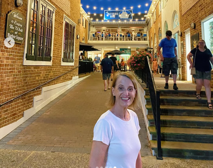 The mother smiles at the camera as seen in a post dated August 28, 2021 | Source: Instagram/catystanko