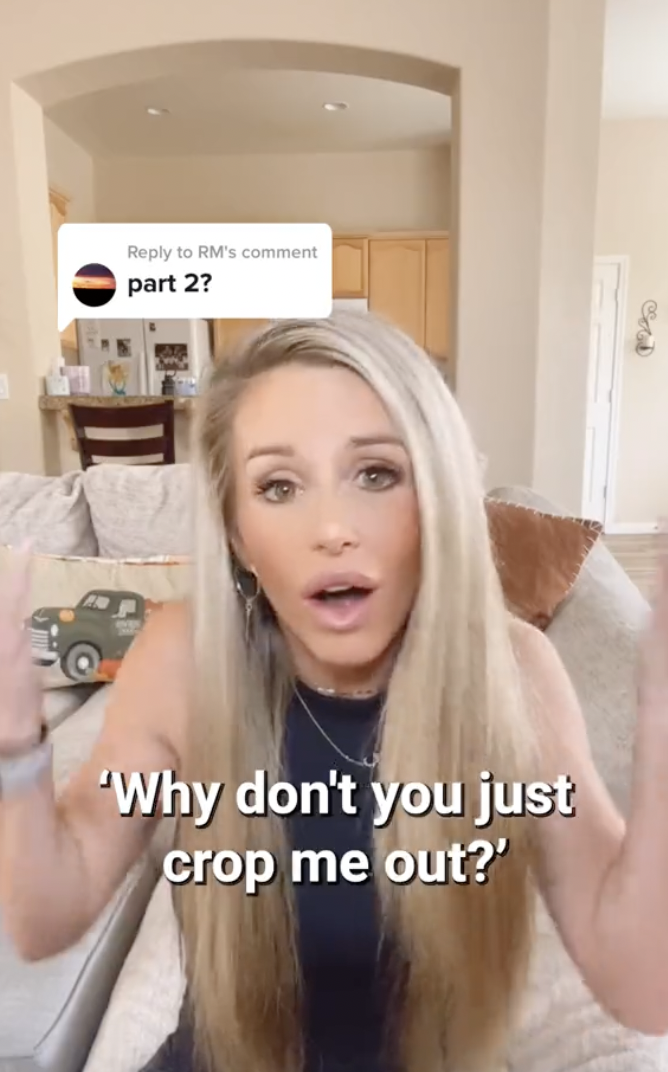 Casey Costa expressing her exasperation as she recalled telling the bride to just crop her out of the photos | Source: tiktok/four.nine