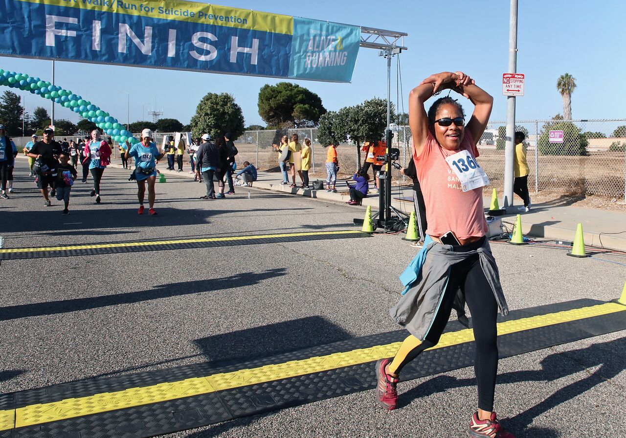 Doria Ragland finishes the 21st Annual Alive And Running 5k For Suicide Prevention in Los Angeles, California | Photo: Getty Images