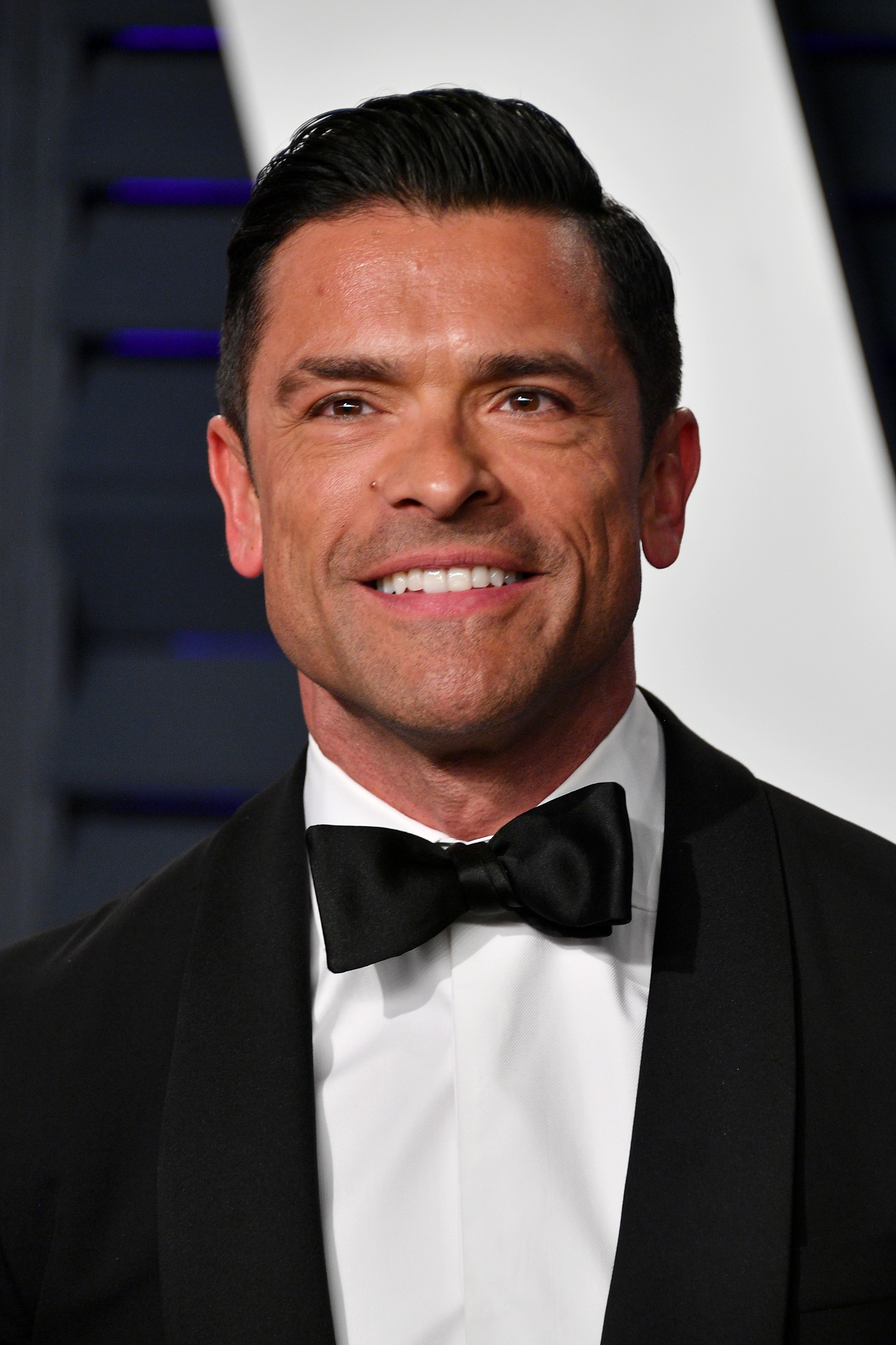 Mark Consuelos attends the 2019 Vanity Fair Oscar Party hosted by Radhika Jones in Beverly Hills, California on February 24, 2019. | Source: Getty Images