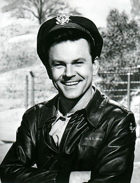 Bob Crane as Colonel Hogan from the television comedy "Hogan's Heroes." | Source: Wikimedia Commons