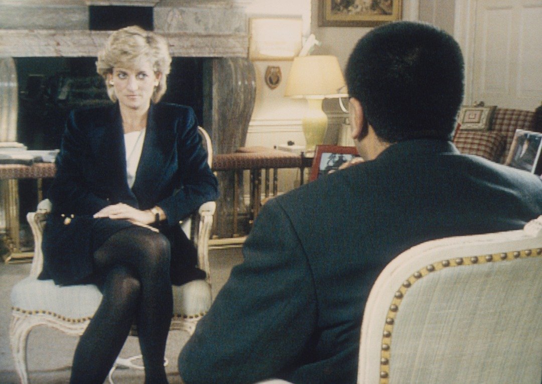 Martin Bashir interviews Princess Diana in Kensington Palace for the television program Panorama. | Source:Getty Images