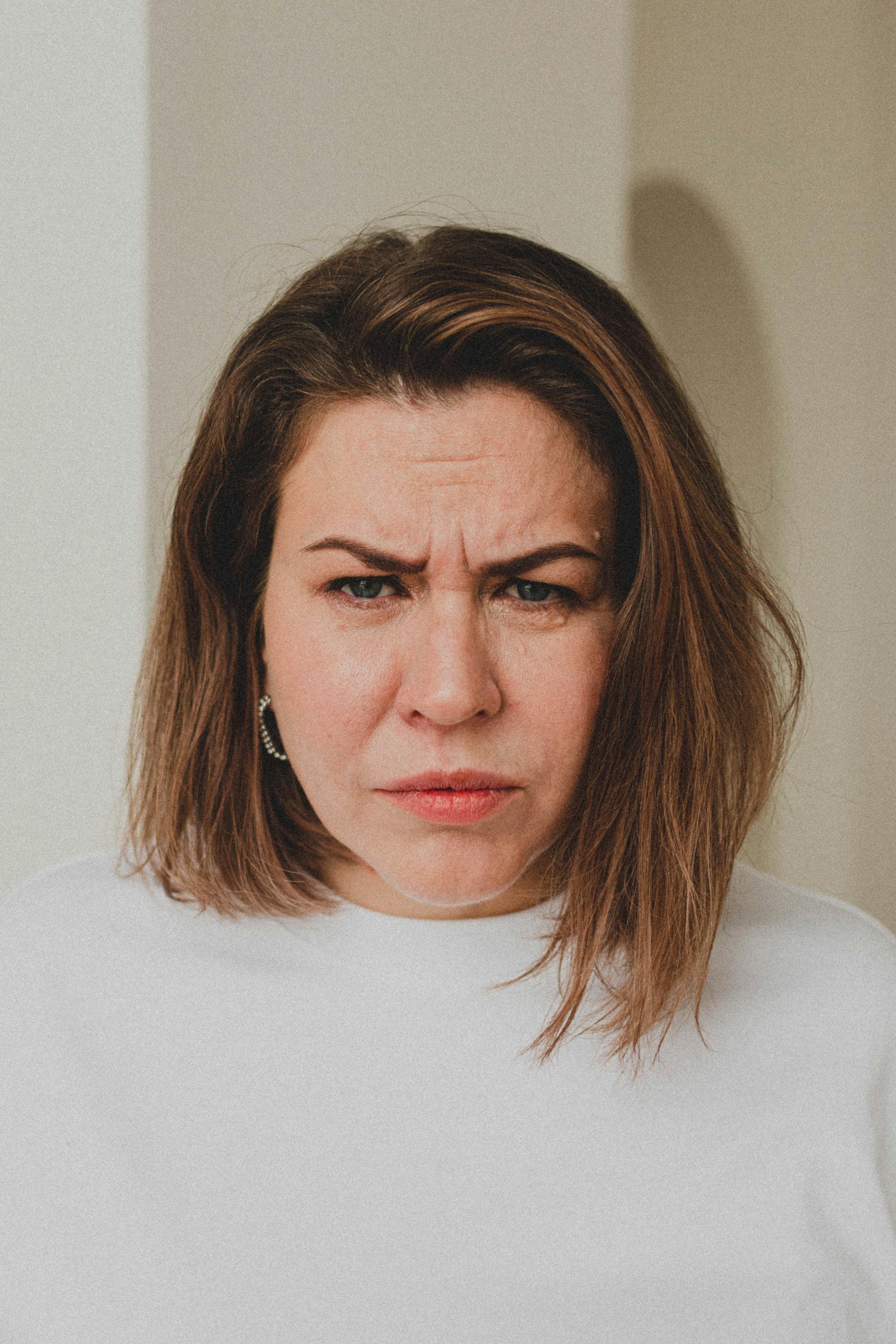 A woman frowning | Source: Pexels